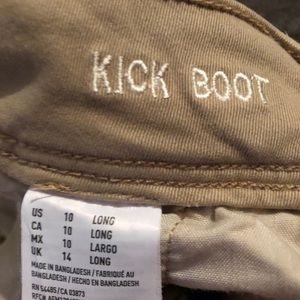 AE Kick Boot stretch khakis sz 10 long